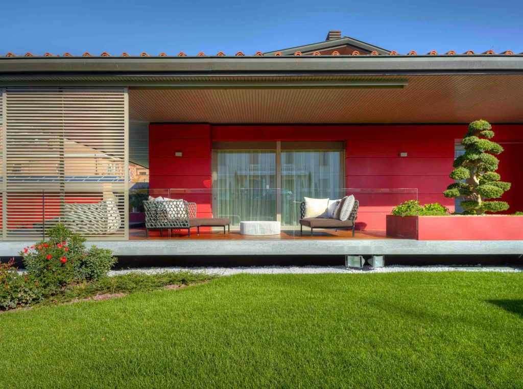 Alzante scorrevole Alu 90 con frangisole scorrevole in legno