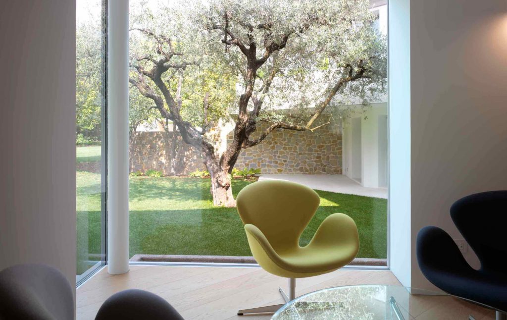 Immagine di copertina di Villa Vicenza con angolo vetrato