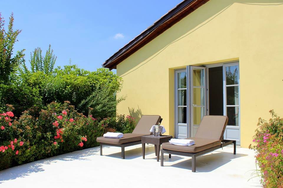 joia-hotel-patio-suite-carminati