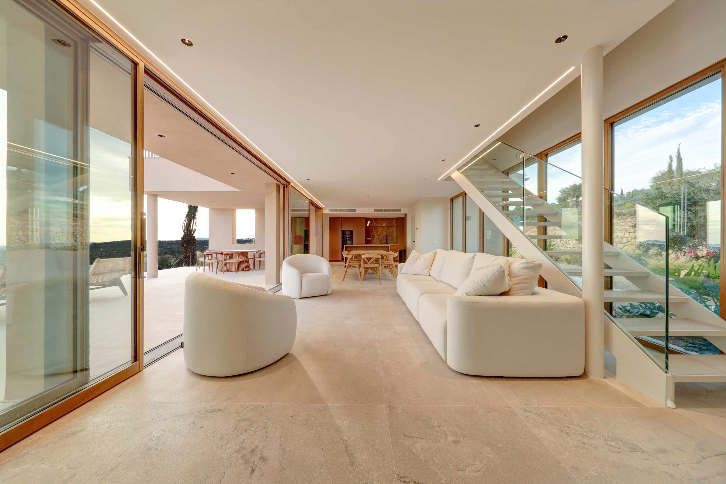 Finestre scorrevoli Skyline Minimal Frames installate nella Villa Palma di Maiorca – Dettaglio pareti vetrate