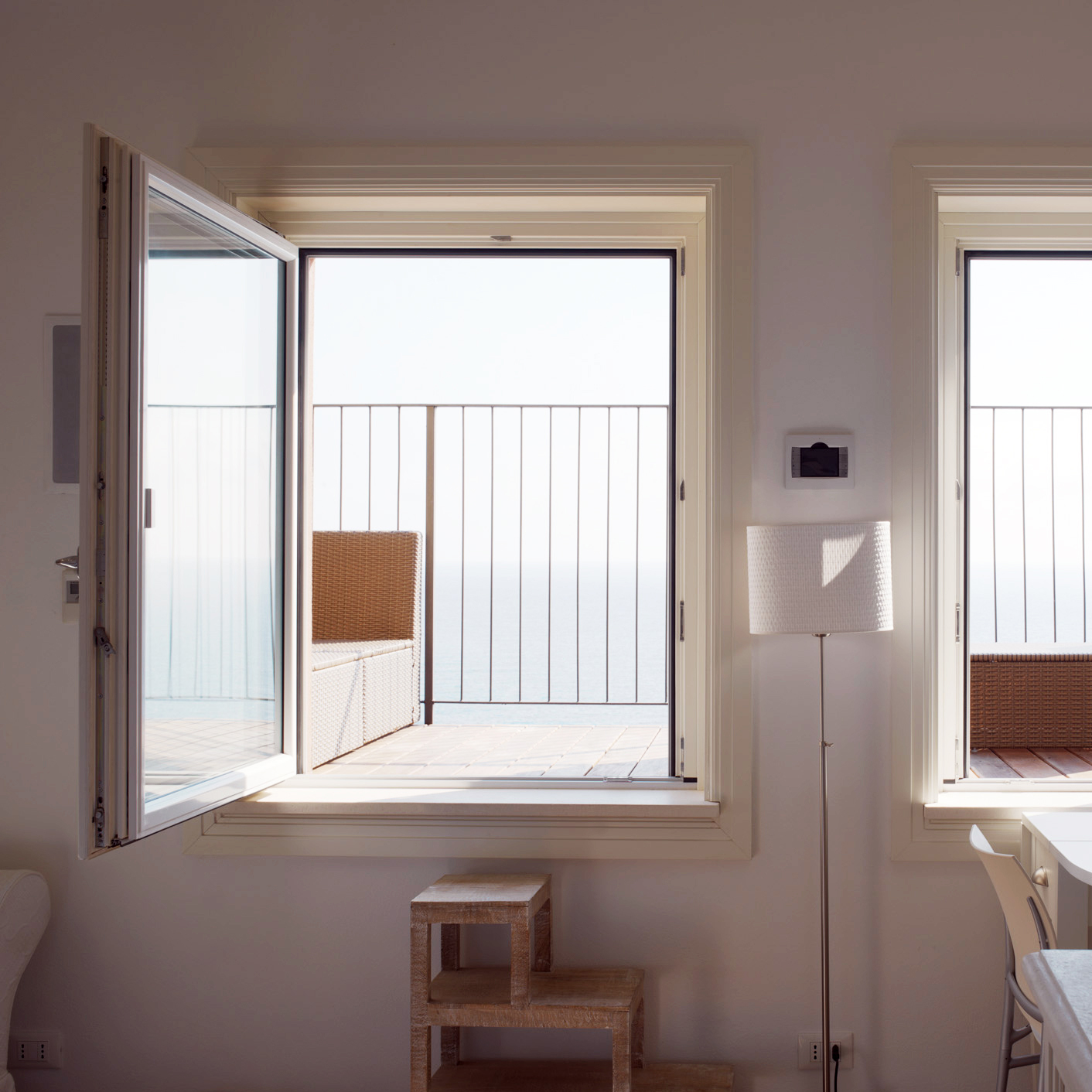 Finestre HW92 in abete laccato bianco