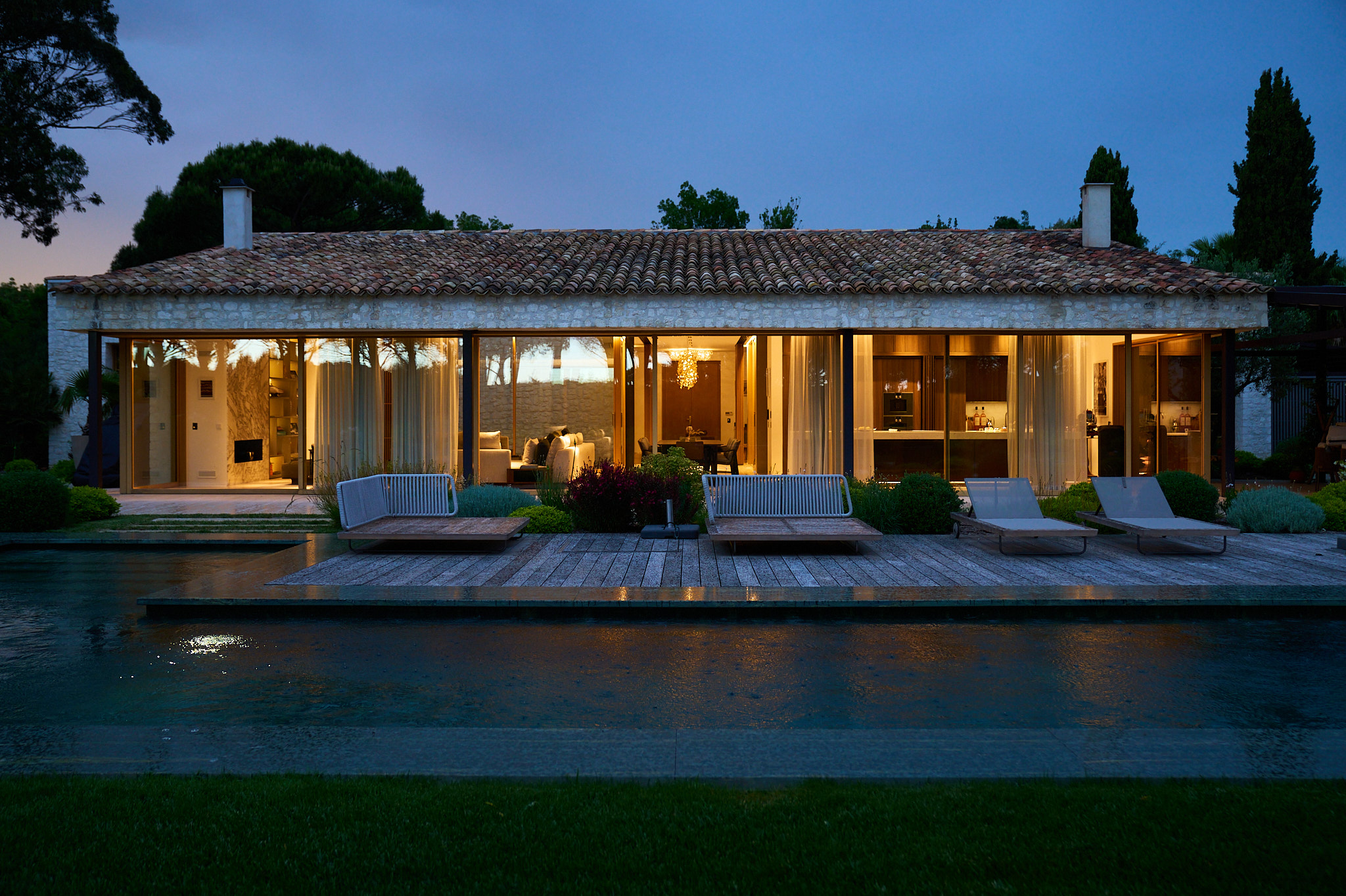 Esterni di Villa Ramatuelle di sera