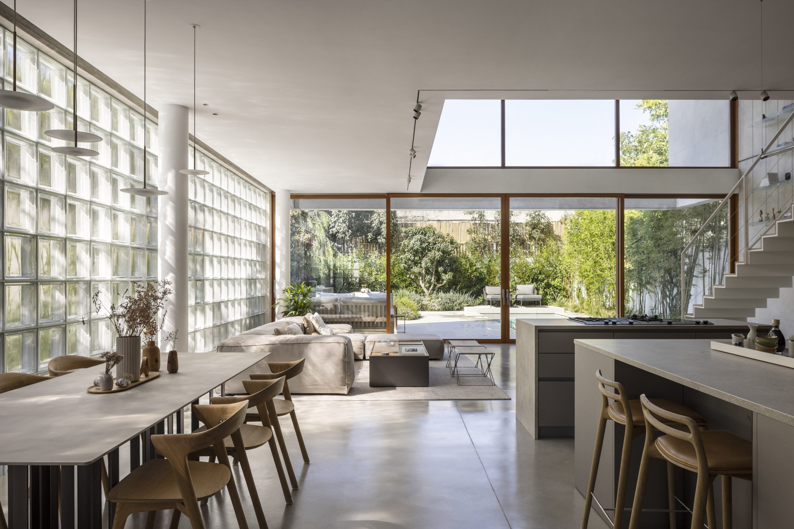 Alzanti scorrevoli HW80 Slim in legno a 4 ante chiusi