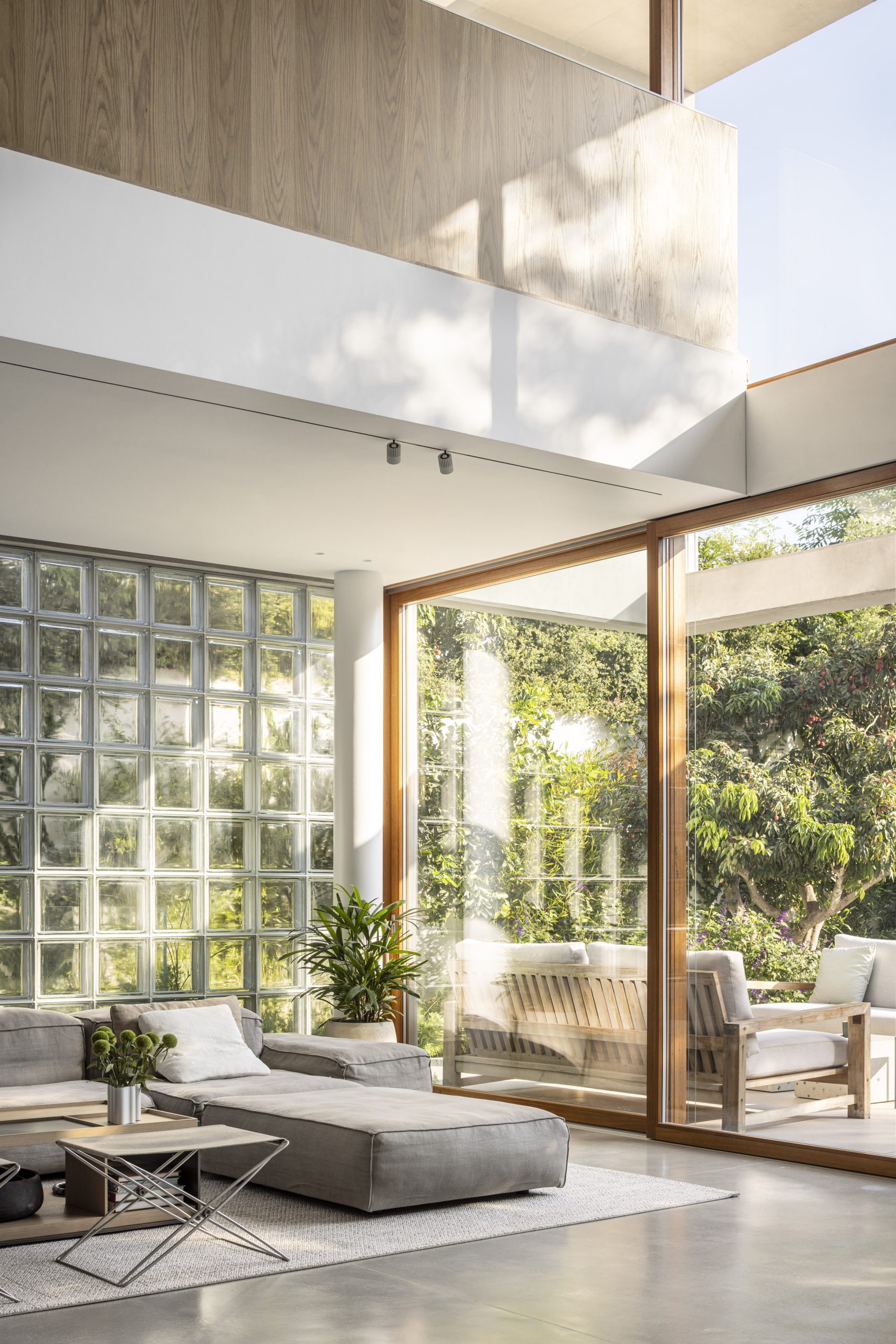 Vista di profilo degli alzanti scorrevoli HW80 Slim