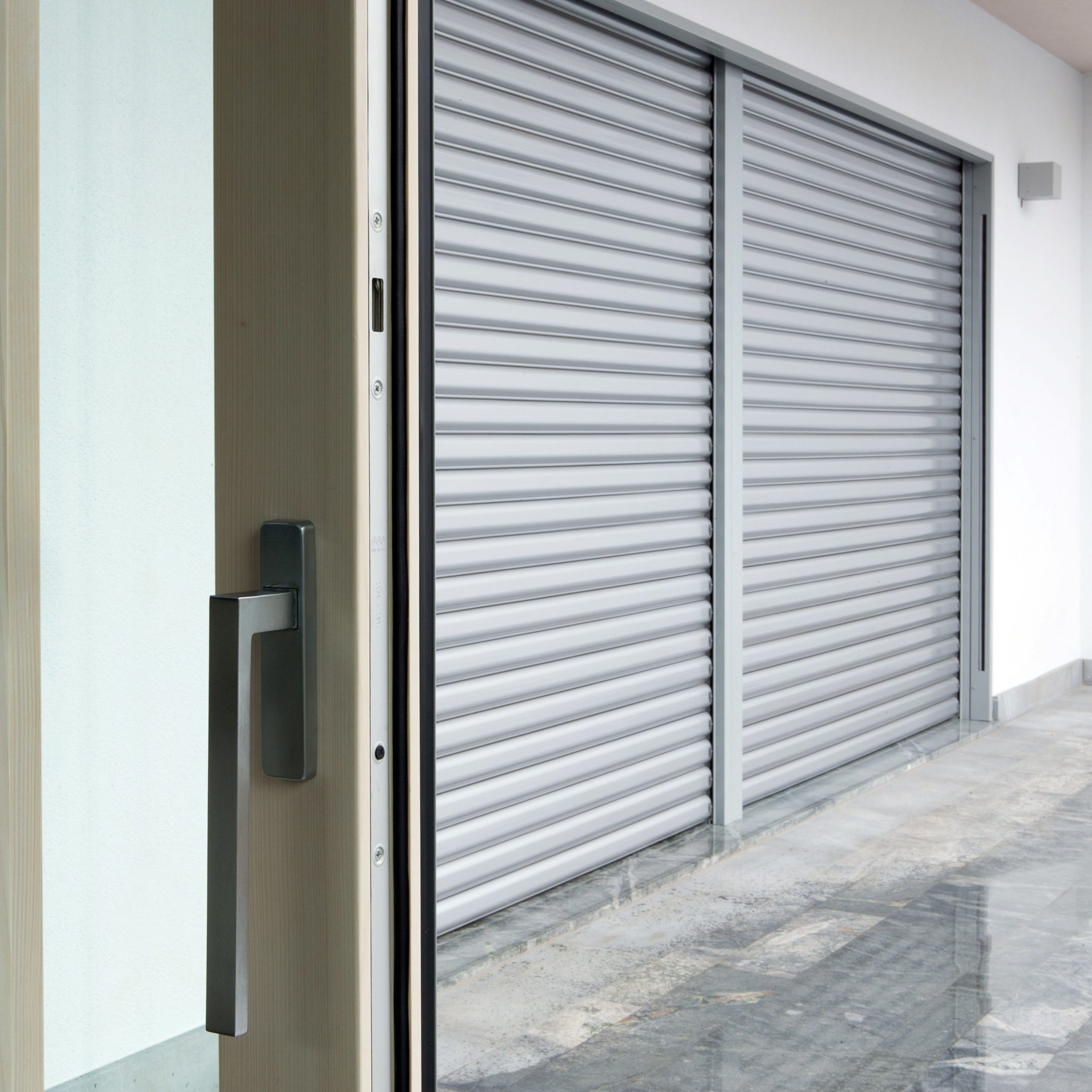 Frangisole in alluminio senza cordina