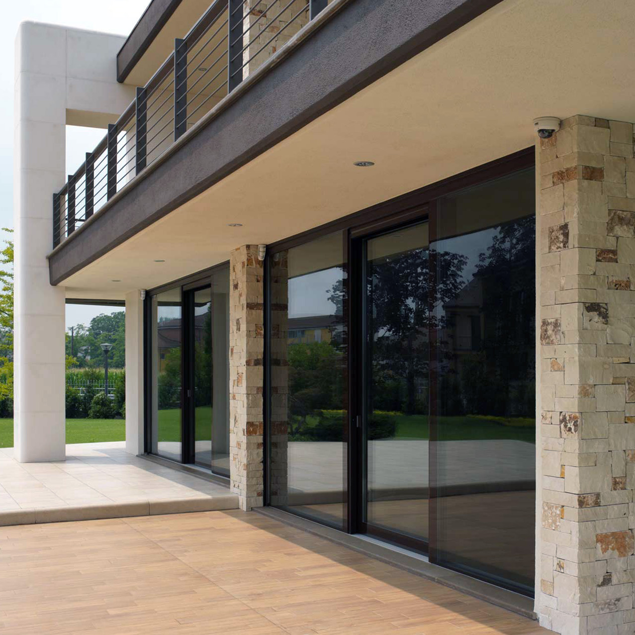 Alzanti scorrevoli HVD90 con retrolaccatura marrone