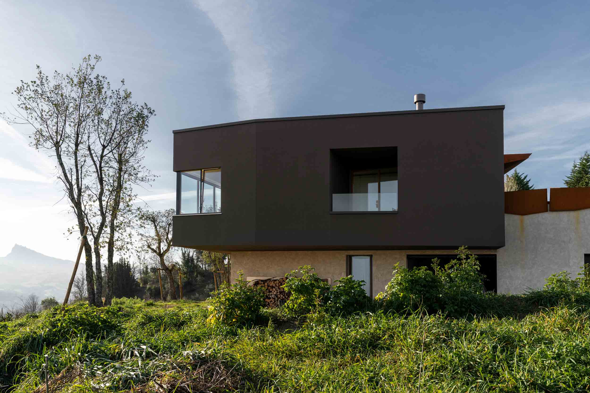 Vista laterale di Villa San Marino