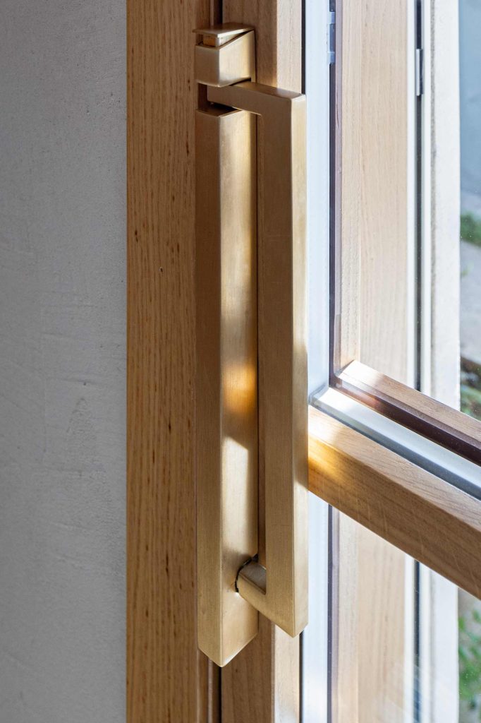 Dettaglio maniflione Skyline Handle progetto Villa Tel-Aviv